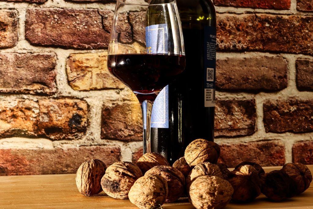 La conservation vin rouge ouvert : tout ce que vous devez savoir !